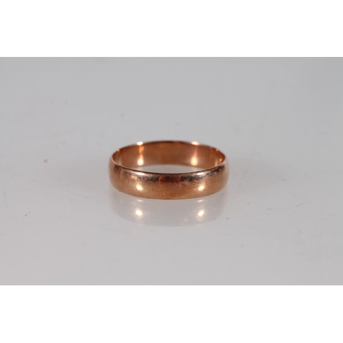 373 - 9ct gold ring, 1.9g.