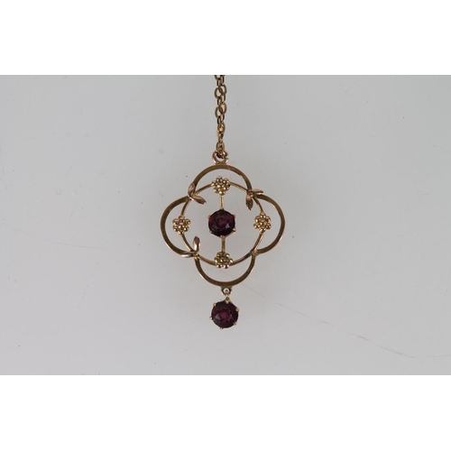 375 - 9ct gold amethyst set pendant, 1.1g, on yellow metal chain.