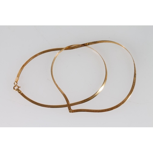 400 - 18ct gold flat link neck chain, 3.4g.