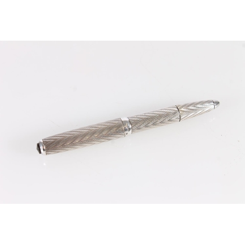 441 - Continental .835 standard silver fountain pen, engraved with repeating engine turned decoration, L11... 