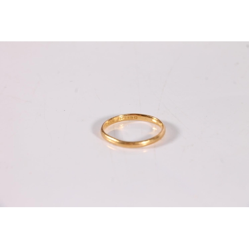 433 - 22ct gold wedding band, 2.0g.