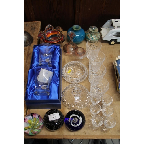 121 - Art and other glass to include Caithness paperweights, Mdina vase, etc.