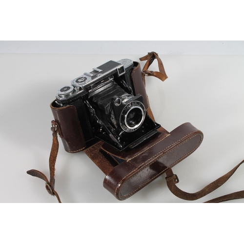 278 - Vintage folding camera with Zeiss Icon lens.