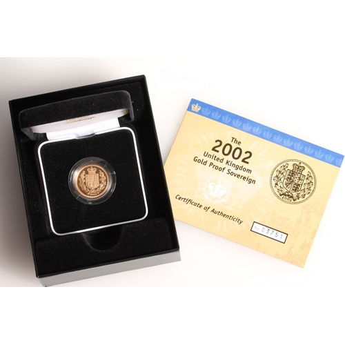 1371 - UNITED KINGDOM Queen Elizabeth II (1952-2022) gold proof sovereign 2002, in Royal Mint issue case wi... 