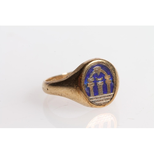 1401 - Masonic interest, a 9ct gold signet ring with blue enamel panel depicting arch, makers mark JHW, rin... 