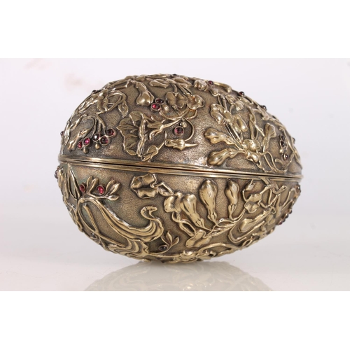 1 - Russian 84 zolotnik grade silver box in the form of an egg of large proportions, the body with scrol...