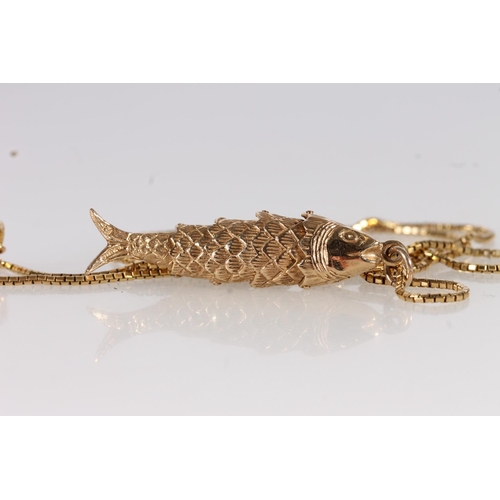 127 - 9ct gold articulated fish pendant on 9ct gold box chain, 12.3g.