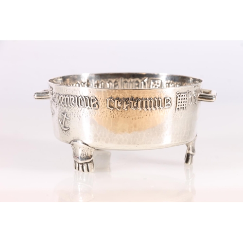 15 - Silver twin handled bowl, modelled on the Winchester Bushel with motto ‘Henricus Ceptimus Dei Gracia...