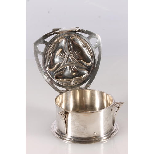 16 - Silver trinket box and cover with pierced floral design by William Hutton & Sons Ltd, probably a... 