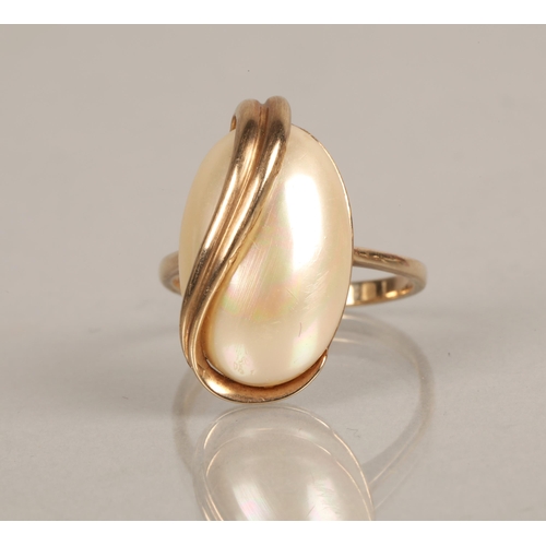 77 - Majorica 9ct gold pearl ring, 4.5g, ring size M