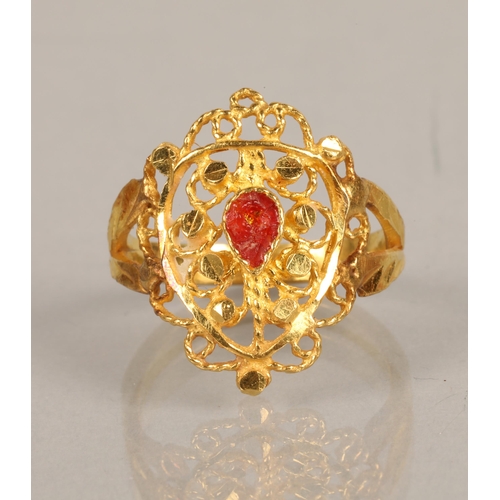 90 - High karat yellow gold ring set with red enamel / paste, 5.9g, ring size N