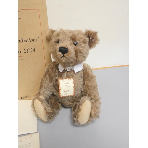 39 - Steiff. British Collector's Teddy Bear, 2004, white tag 661372, produced exclusively for UK and Irel... 