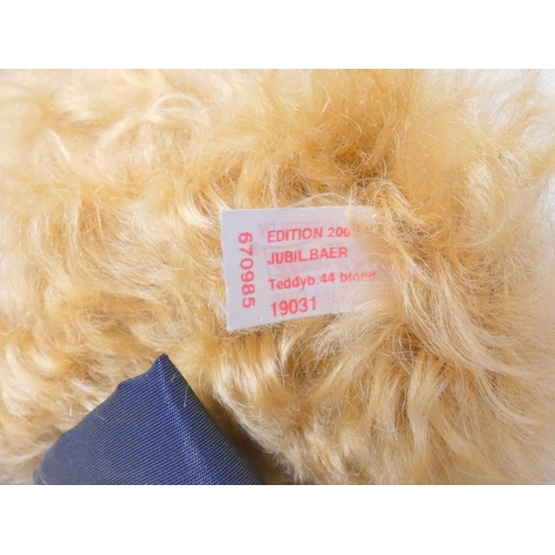 41 - Steiff. Centenary teddy bear 1902-2002, white tag 670985, blonde curly mohair, with tilt growler. Co... 