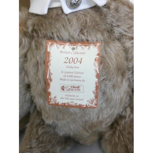 55 - Steiff. British Collector's Teddy Bear, 2004, white tag 661372, produced exclusively for UK and Irel... 