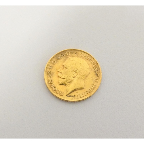 260 - United Kingdom. George V 1912 22ct gold half sovereign.