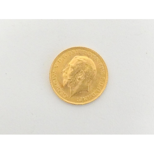 261 - United Kingdom. George V 1914 22ct gold half sovereign.