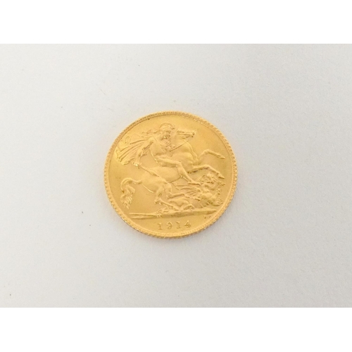 261 - United Kingdom. George V 1914 22ct gold half sovereign.