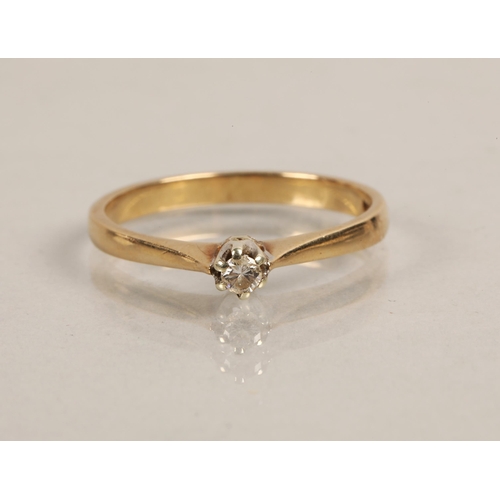 225 - 9ct gold ring set with a solitaire diamond, ring size N