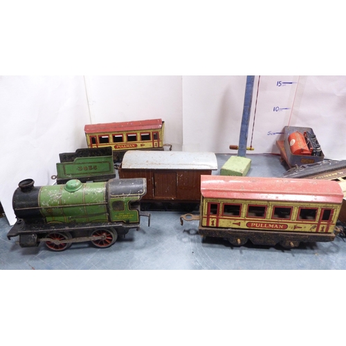 217 - Carton containing Hornby clockwork locomotive, Pullman coaches, LMS coaches, rolling stock, tender e... 