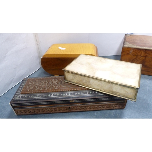 221 - Carton containing various boxes to include collector's boxes, sandalwood box, chinoiserie box, maple... 