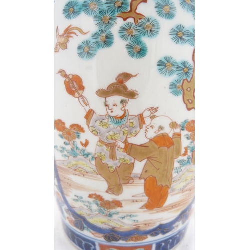 232 - Japanese Meiji period Imari vase.