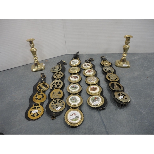 56 - Carton containing horse brasses, pair of brass candlesticks, vases, art pottery jug etc.