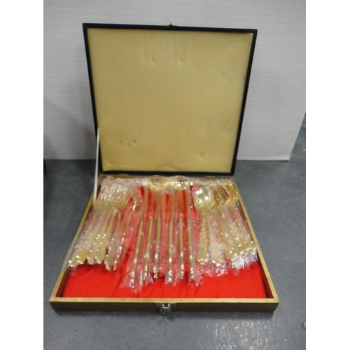 77 - Quantity of EP flatware, loose stainless steel and EP cutlery, napkin rings, boxed set of gilt cutle... 