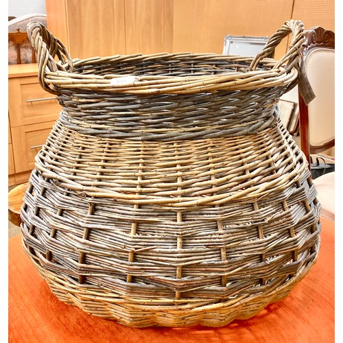 689 - Trevor Leat Willow Works large woven basket, 54cm handle to handle