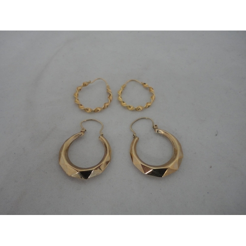 278 - Two pairs of 9ct gold earrings, 3.4g gross.