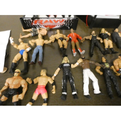 187 - WWE figures from early 2000's (39) and two rings a/f.