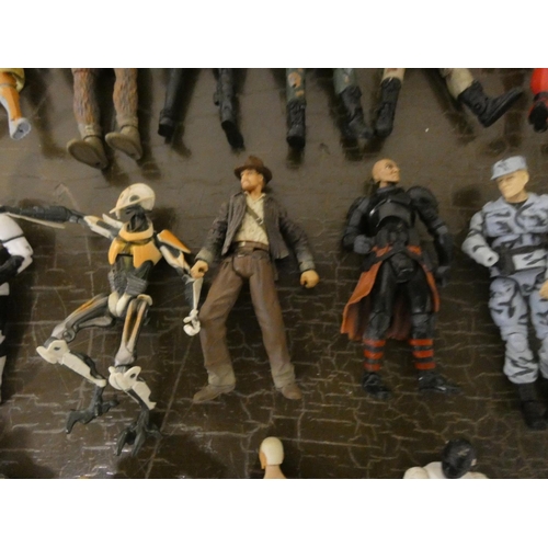 189 - Various Hasbro action figures.