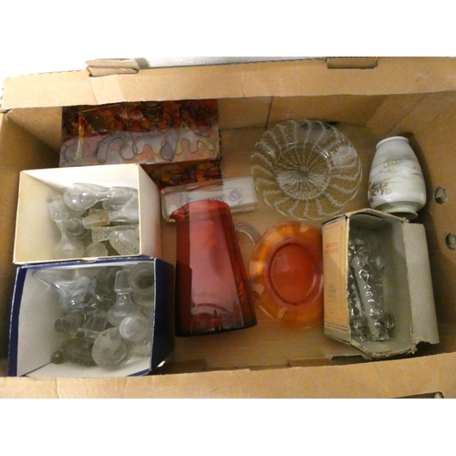 213 - Large box of vintage glassware to include decanter stoppers, vases, cranberry jug etc.