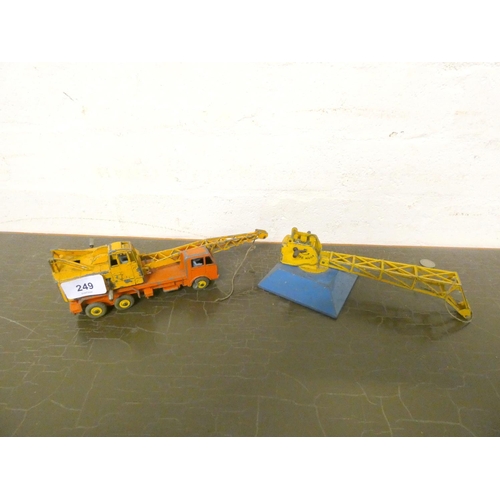 249 - Dinky Supertoys 20 ton lorry mounted crane and Dinky goods yard crane (play worn)