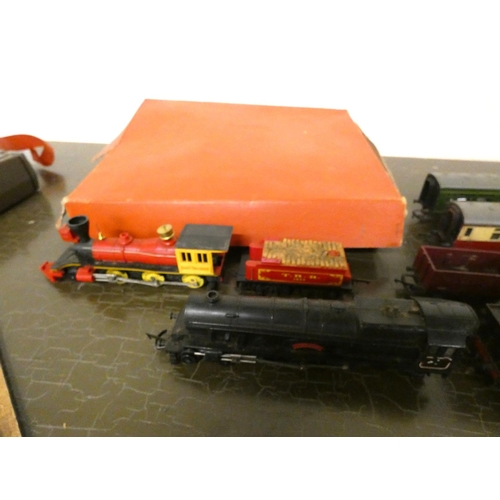 265 - Large collection of Tri ang OO gauge train set to include Princess Elizabeth, Davy Crocket etc.