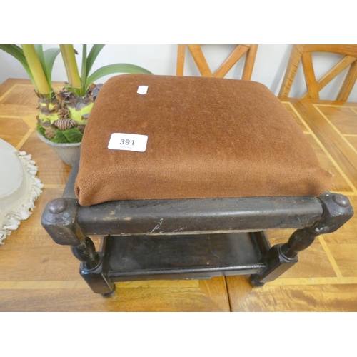 391 - Small two tier foot stool