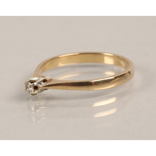 225 - 9ct gold ring set with a solitaire diamond, ring size N