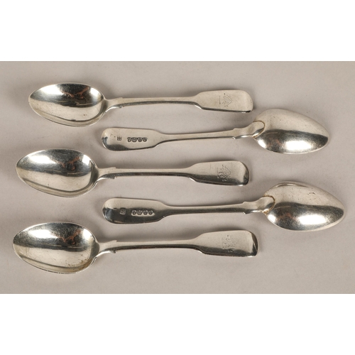 278 - Set of five Victorian fiddle pattern teaspoons with crest, London 1839,115 grams