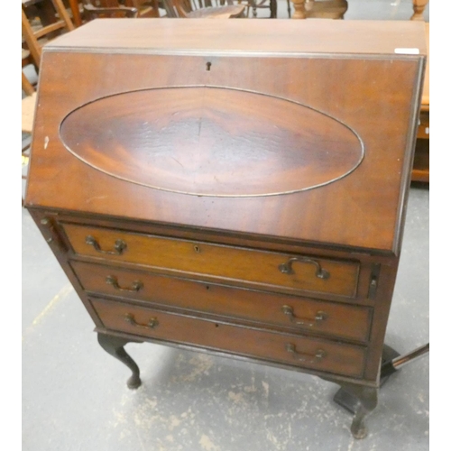 439 - Vintage mahogany bureau fitted with three drawers.