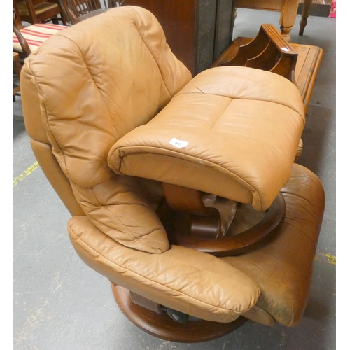 441 - Vintage cream leather Ekornes recliner chair and footstool.