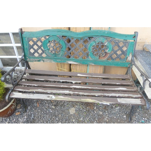 533 - Cast iron garden bench.