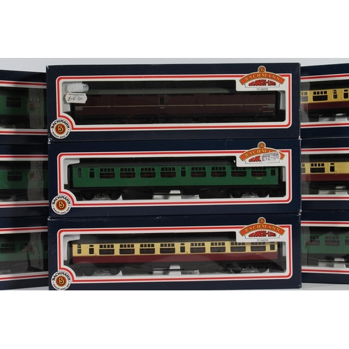 1009 - Bachmann Branchline OO gauge model railways to include nine coaches 34500 63' bulleid corridor open ... 