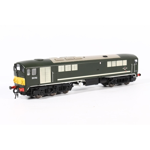1027 - HELJAN OO gauge model railway 28111 Class 28 diesel locomotive D5702 BR green, boxed.