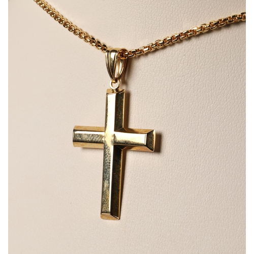 158 - 14K gold crucifix pendant on 14K chain, 5.3g