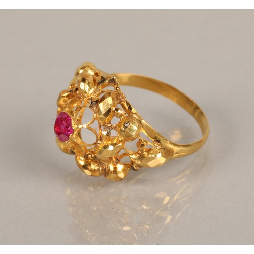 228 - High karat yellow gold ring set with a ruby, 3.2g, ring size M