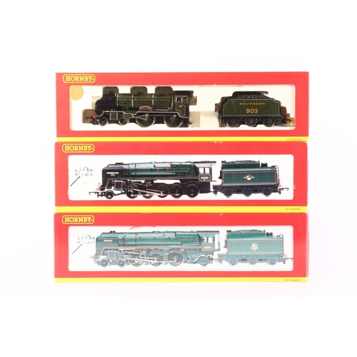 1080 - Hornby OO gauge model railways 4-6-2 Geoffrey Chaucer tender locomotive 70002 BR green in R2207 box,... 