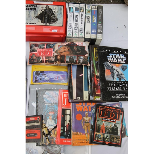 1111 - Star Wars themed collectibles to include a complete set of Walkers Tazos 1996, books, Kenner Darth V... 