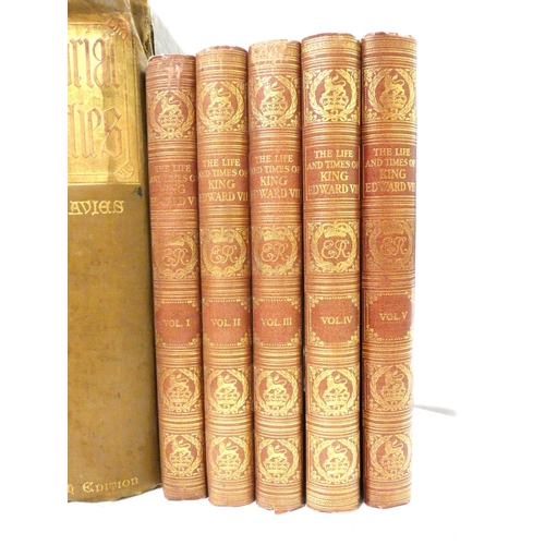 119 - FOX-DAVIES A. C.  Armorial Families. Many illus. Thick quarto, poor bdgs. 1902; also 2 quarto vols.,... 