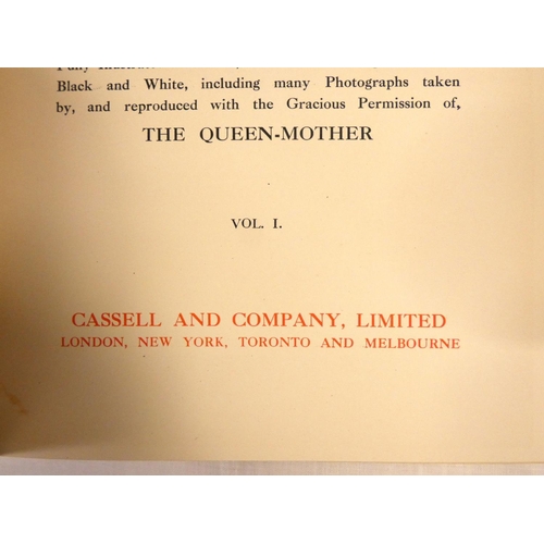 119 - FOX-DAVIES A. C.  Armorial Families. Many illus. Thick quarto, poor bdgs. 1902; also 2 quarto vols.,... 