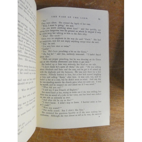 151 - NICHOLSON NORMAN (Ed).  Pelican Books, An Anthology of Religious Verse. Signed & inscr... 