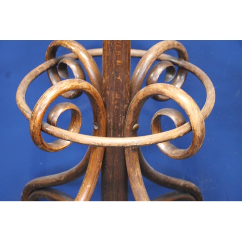 346 - Early 20thC bentwood coat and hat stand, ribbed ball finial over shaped hooks, shaped column leading... 